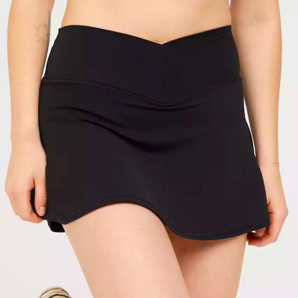 Aerie offline black real me criss cross tennis skirt